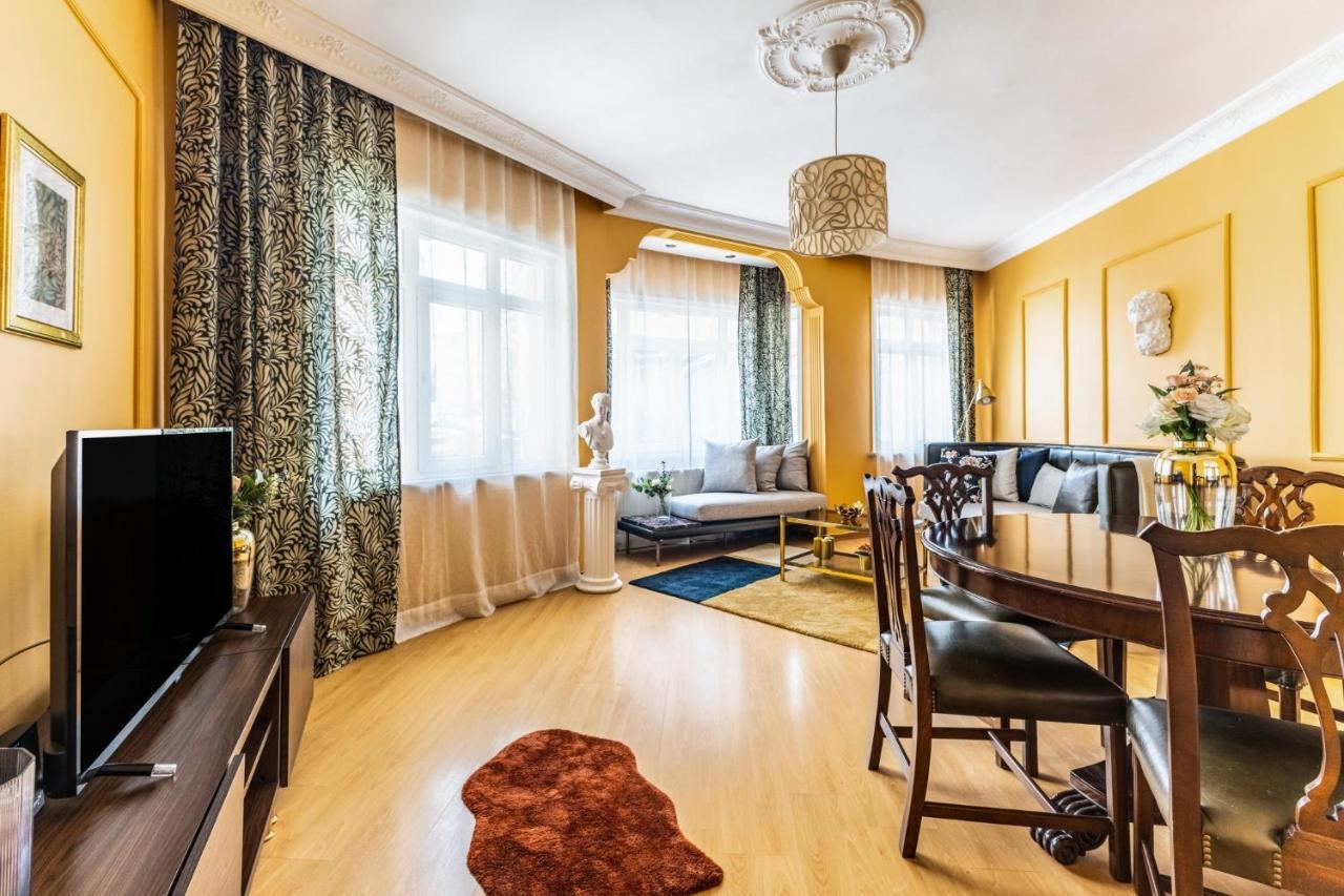 Unique Flat W Balcony 5 Min To Istiklal Street Appartement